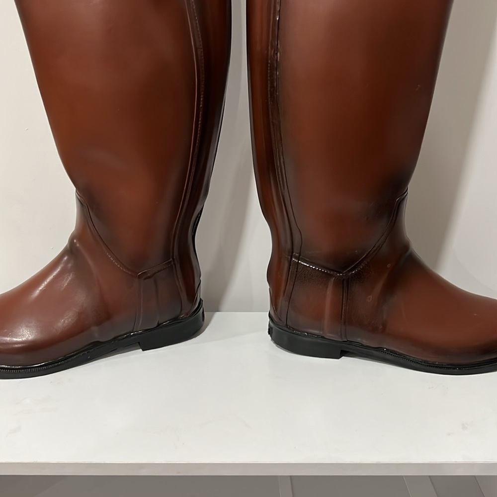 Burberry woman’s Brown Riding Boots size 7 - Picture 11 of 16